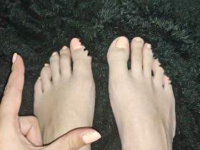 My sexy feet???????