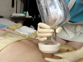 Vorschaubild vom Privatporno mit dem Titel "Baby mit Pinkelflasche gefickt" von GeileVideos