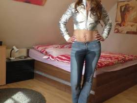 Vorschaubild vom Privatporno mit dem Titel "Sixty WET Bitch" von nylon_schlampe