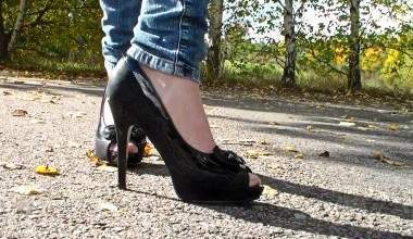 Kleiner Walk in High Heels