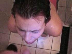 Vorschaubild vom Privatporno mit dem Titel "Cumshotfresse" von Miss-United