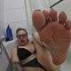 Foot goddess gives masturbation instructions in the bathtub!