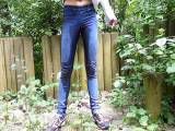 My jeans eingepisst outdoor