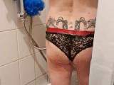 Shower with Schlappis and change couple