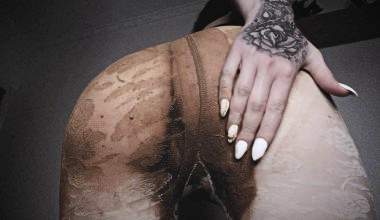 INSANE scat girl SHITTING in PANTYHOSE
