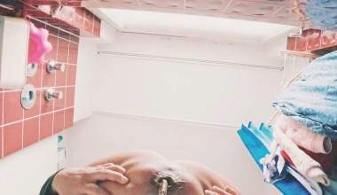 lass die Kacke in die Badewanne fallen - ohne Ton