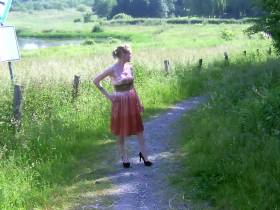 Woman with lust has to pee :-)