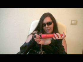 Vorschaubild vom Privatporno mit dem Titel "Anal Anleitung Du dehnst deinen Arsch nach meiner Anweisung" von Junge-Herrin