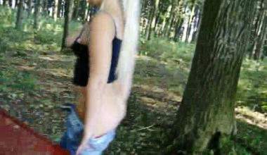 im auto geblasen,am auto gefickt(TON)