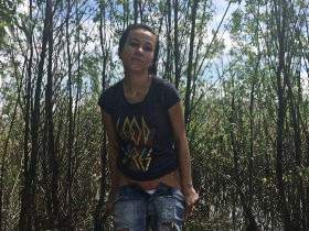 ich machen pipi in wald