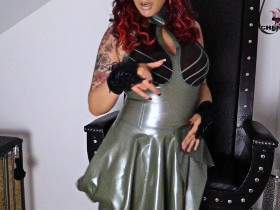 Vorschaubild vom Privatporno mit dem Titel "Wichs-Challenge! Schaffst du meine Herausforderung?" von CherieNoir