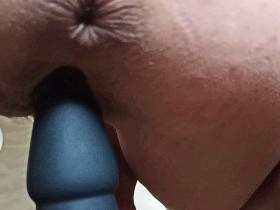 anal vaginal masturbate of a black-haired