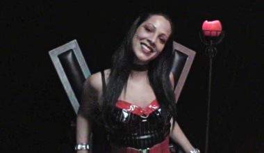 Samira Seduce: You are my toilet!
