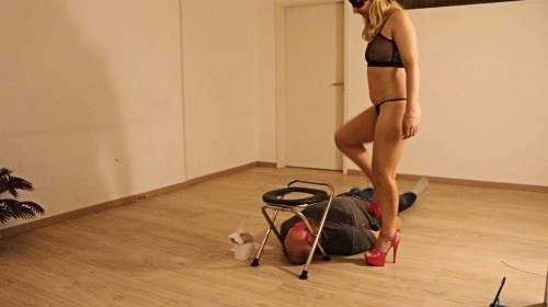 Sklave als Toilette benutzt