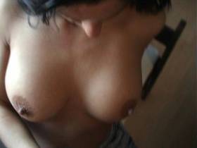 Vorschaubild vom Privatporno mit dem Titel "Tittenfick am Morgen" von candysamira