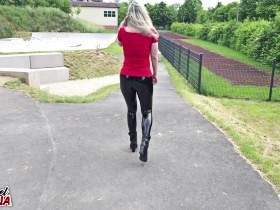Latex Fick Schlampe Typen auf Straße klargemacht, Cumshot auf Latex Arsch
