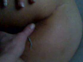 Vorschaubild vom Privatporno mit dem Titel "Finger im Arsch vorne schon besetzt mit Tampon" von GeilesPummelchen