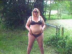 outdoor piss in your panties