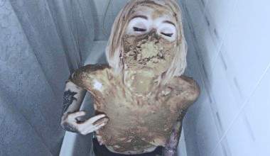 AMAZING Scat Play Full Smearing and Sucking