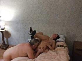 Eine geile Brünette lecken