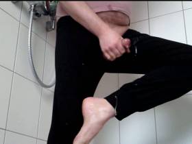 Want to piss leggings (pants by lascard FAN)