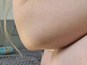 Lips bare – pure lust