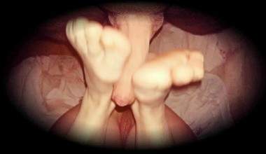 schneller FOOTJOB - als Dankeschön für Fotze auslecken :)