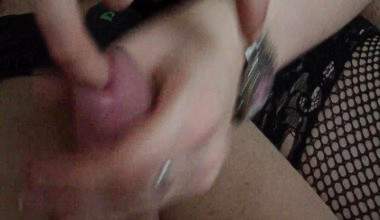 handjob und der finger im schwanz