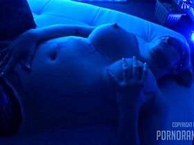 Vorschaubild vom Privatporno mit dem Titel "Schwanzgeile bluelady gefickt" von pornorama-tv