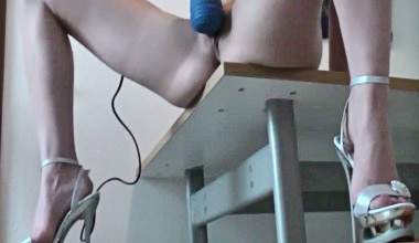 Ich squirte dich voll in High Heels!