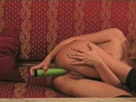 Vorschaubild vom Privatporno mit dem Titel "Geiles luder" von FeuchteSchnecke