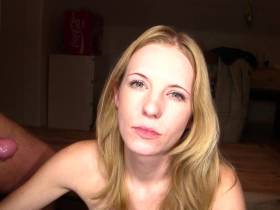 Vorschaubild vom Privatporno mit dem Titel "2 blanke Schwänze für Eve" von sexy-eve