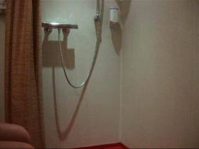 KV in the hotel shower