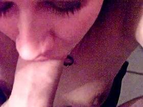 Vorschaubild vom Privatporno mit dem Titel "Deepthroat.gefesselt, devot & ahnungslos" von GeileDiana