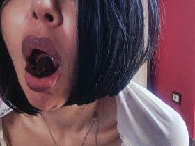 sexy white dress in satin and my hot poo!!