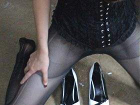 Vorschaubild vom Privatporno mit dem Titel "Auf dem Dachboden..." von GeileDiana