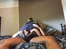 Vorschaubild vom Privatporno mit dem Titel "Bei Fuß unterm Kleid- Nylontastic!!!!!!!!" von Deine-Chefin