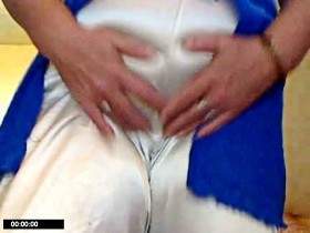 Vorschaubild vom Privatporno mit dem Titel "Durch den schlafanzug gepisst" von geilewitwe