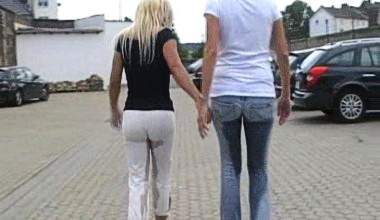 In die Hose gepisst