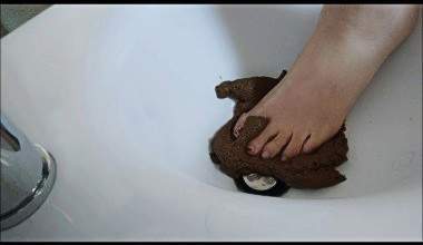 this is how I keep my foot warm