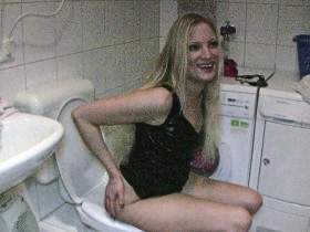 HORNY IN THE BATHROOM