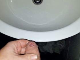 delicious horny piss for you