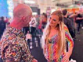 (OVER 60) USERFUCK!!! LOYAL FAN PICKED UP AT VENUS BERLIN!