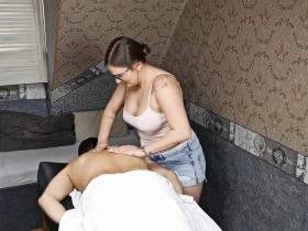 The horny masseuse. Cum-kiss included;)