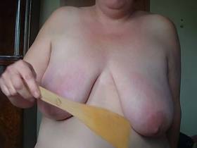 Breasts treatment with the wooden spoon