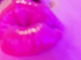Shiny Lips Mesmerize
