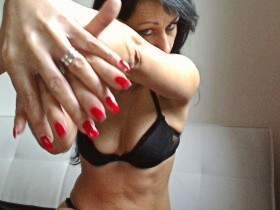 Vorschaubild vom Privatporno mit dem Titel "Nur Für Dich !!! Red NAILS Fetisch !!! Für Geile Jobs ;)" von MOONLIGHT15
