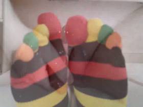 Wanking in colorful toe socks