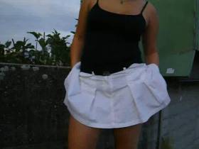 legs pissing on the wall (TON)