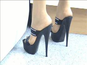 Vorschaubild vom Privatporno mit dem Titel "In High Heels......." von heelsschlampe